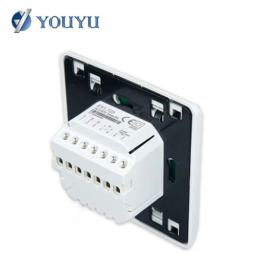 E91.716 / 16可编程触摸屏房间恒温器